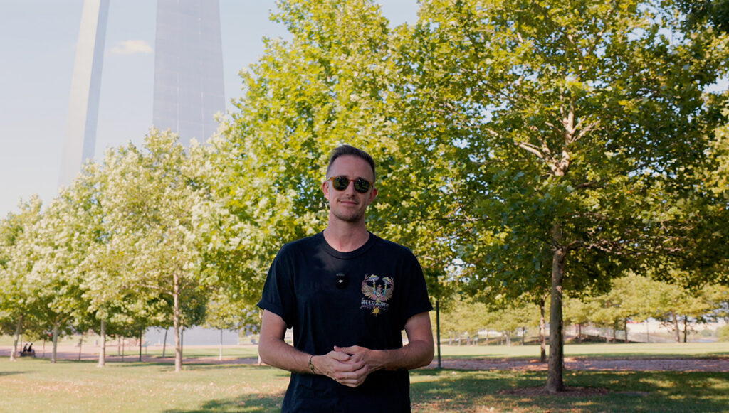 Ryan-Robinson-Blogger-St-Louis-Arch-Stock-Photo